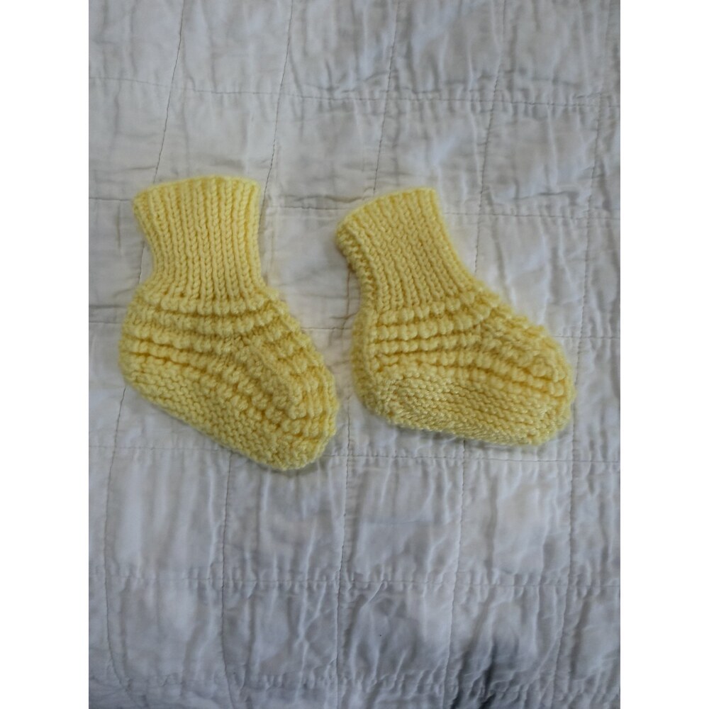 Handmade Knit Baby Booties Yellow Crib Shoes Soft Slippers Newborn